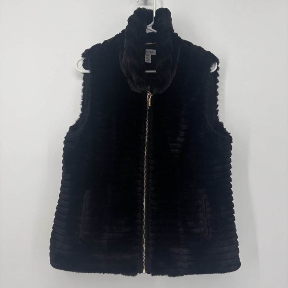 Calvin Klein Womans Black Faux Fur Gold Zip Vest Size Medium Soft Luxury $139